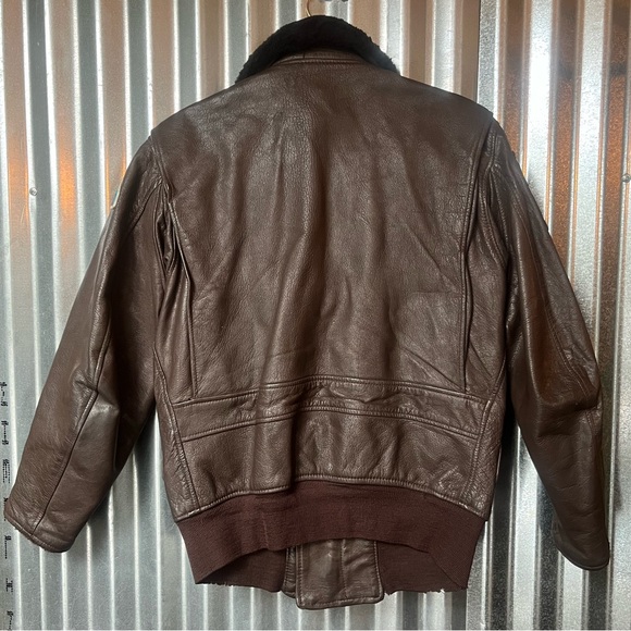 ⊹ Vintage Prowler Bomber ⊹ - Picture 15 of 16